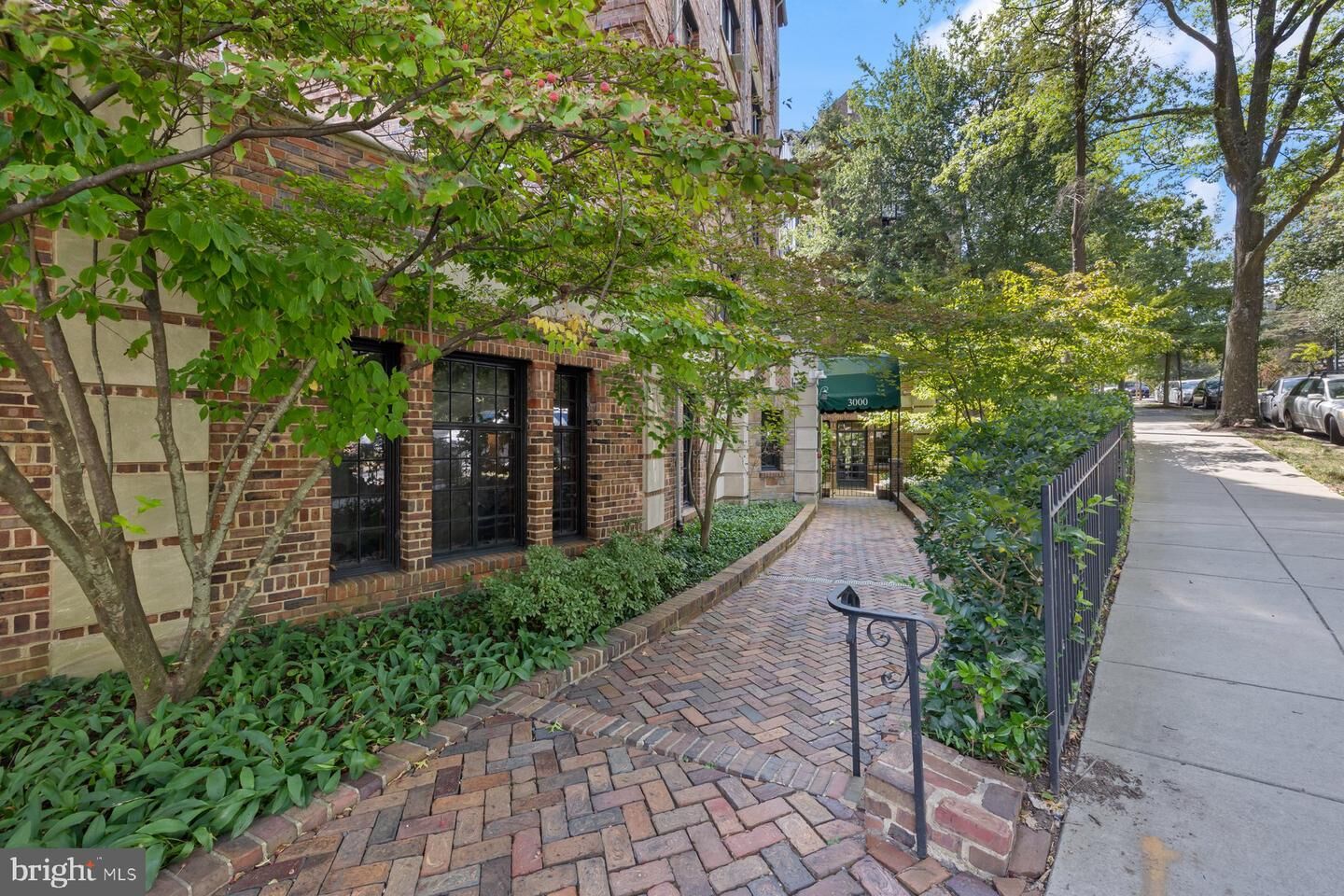 Property Photo:  3000 Tilden Street NW 301  DC 20008 