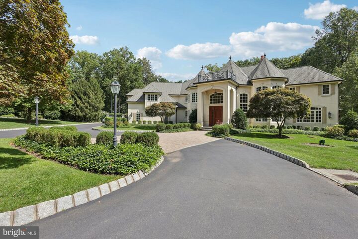 Property Photo:  13 Hageman Lane  NJ 08540 