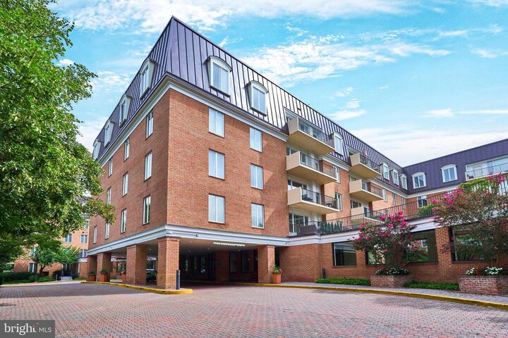 Property Photo: 8101 Connecticut Avenue N-508 MD 20815