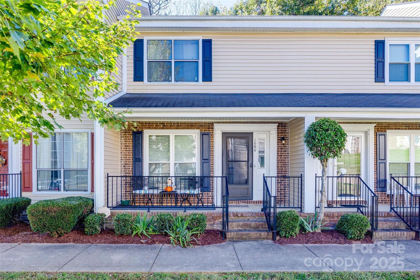 Property Photo: 1060 Surry Lane 917C NC 28054