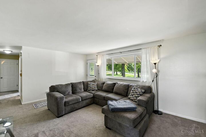 Property Photo: 7476 W Chester Road OH 45069