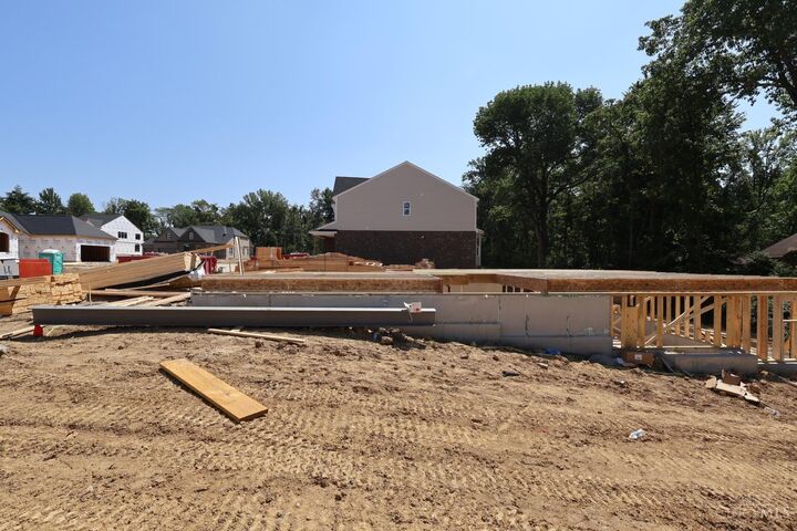 Property Photo:  385 Glen Abbey Lane  OH 45039 