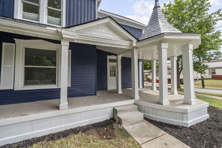 Property Photo:  160 N State Street  OH 43081 