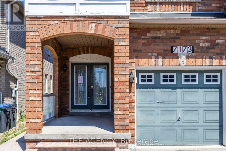 Photo de la propriété:  7173 Village Walk  ON L5W 1X2 