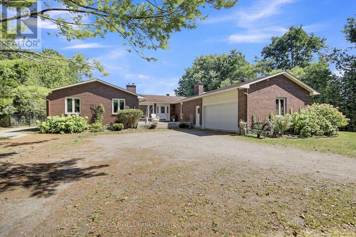 Property Photo:  5937 Rideau Valley Drive North  ON K4M 1B3 