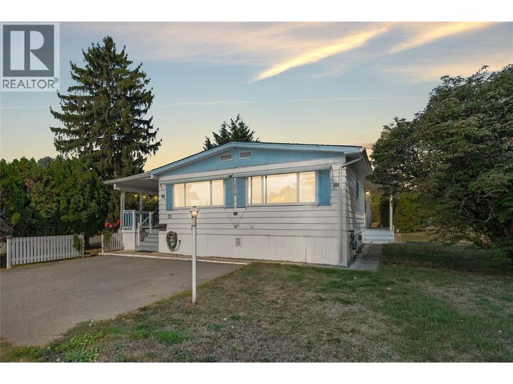 Property Photo: 1881 Boucherie Road 37 BC V4T 0C9