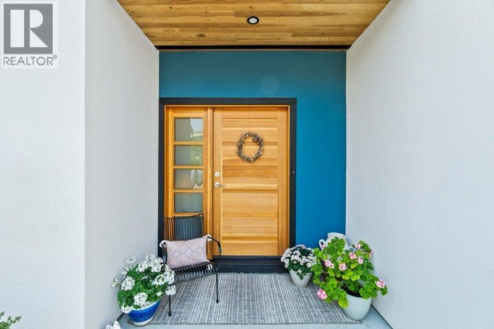 Property Photo: 1151 8 Avenue Northeast 1 BC V1E 4A5