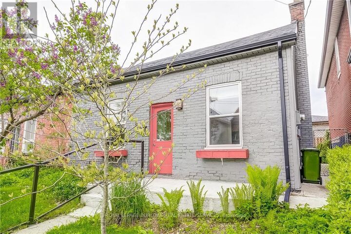 Photo de la propriété: 185 Simcoe Street East ON L8L 3N9