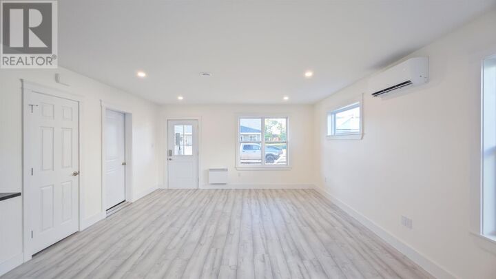 Photo de la propriété: 13-15 Aidan Street PE C1E 3P9