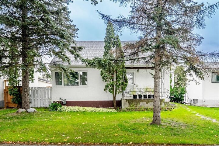 626 Melrose Avenue West  Winnipeg MB R2C 1P5 photo
