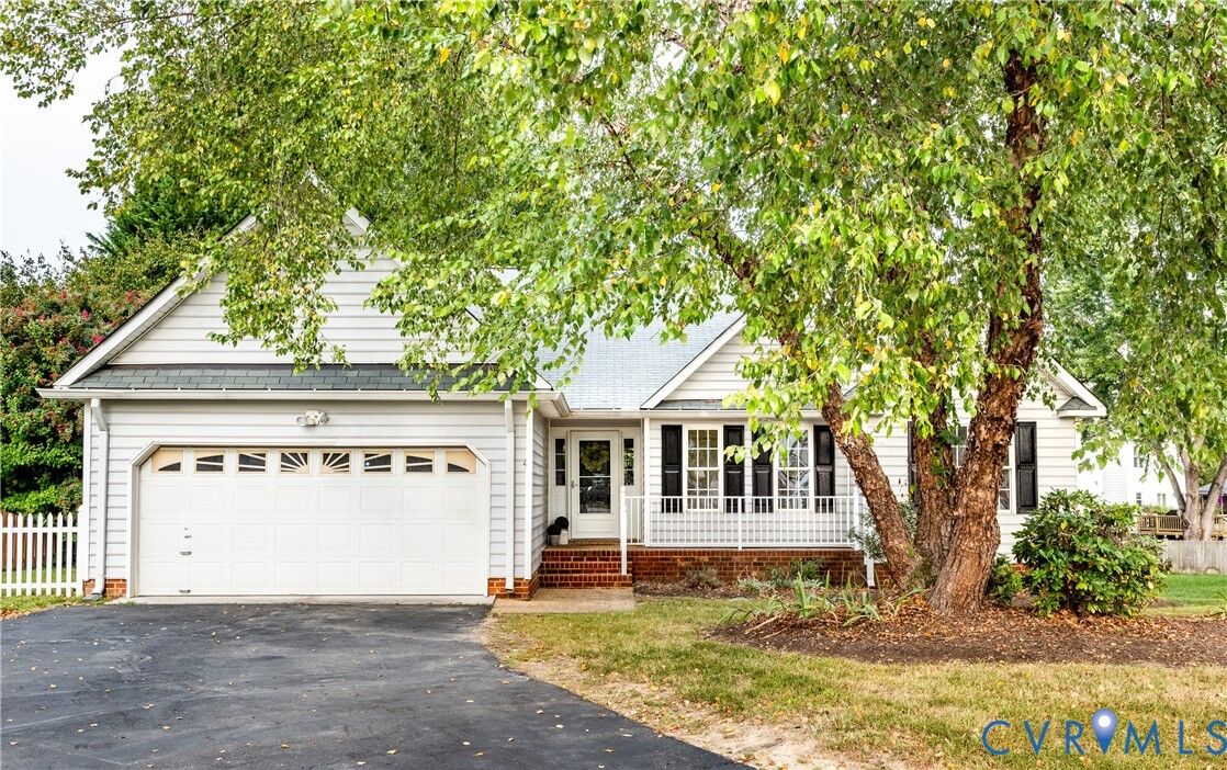 Property Photo:  12461 Graham Meadows Drive  VA 23233 
