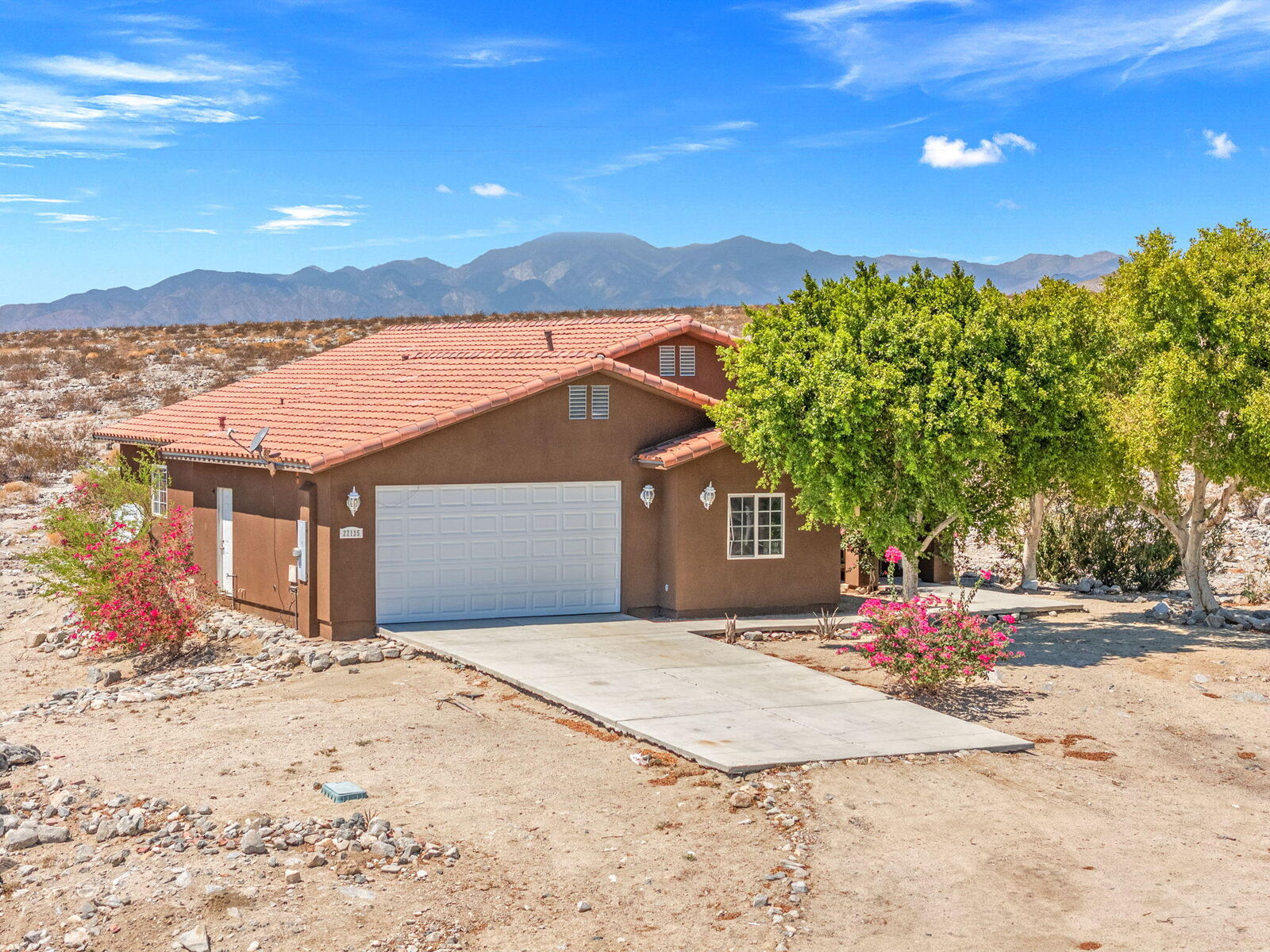 Property Photo:  22135 Lamel Road  CA 92241 