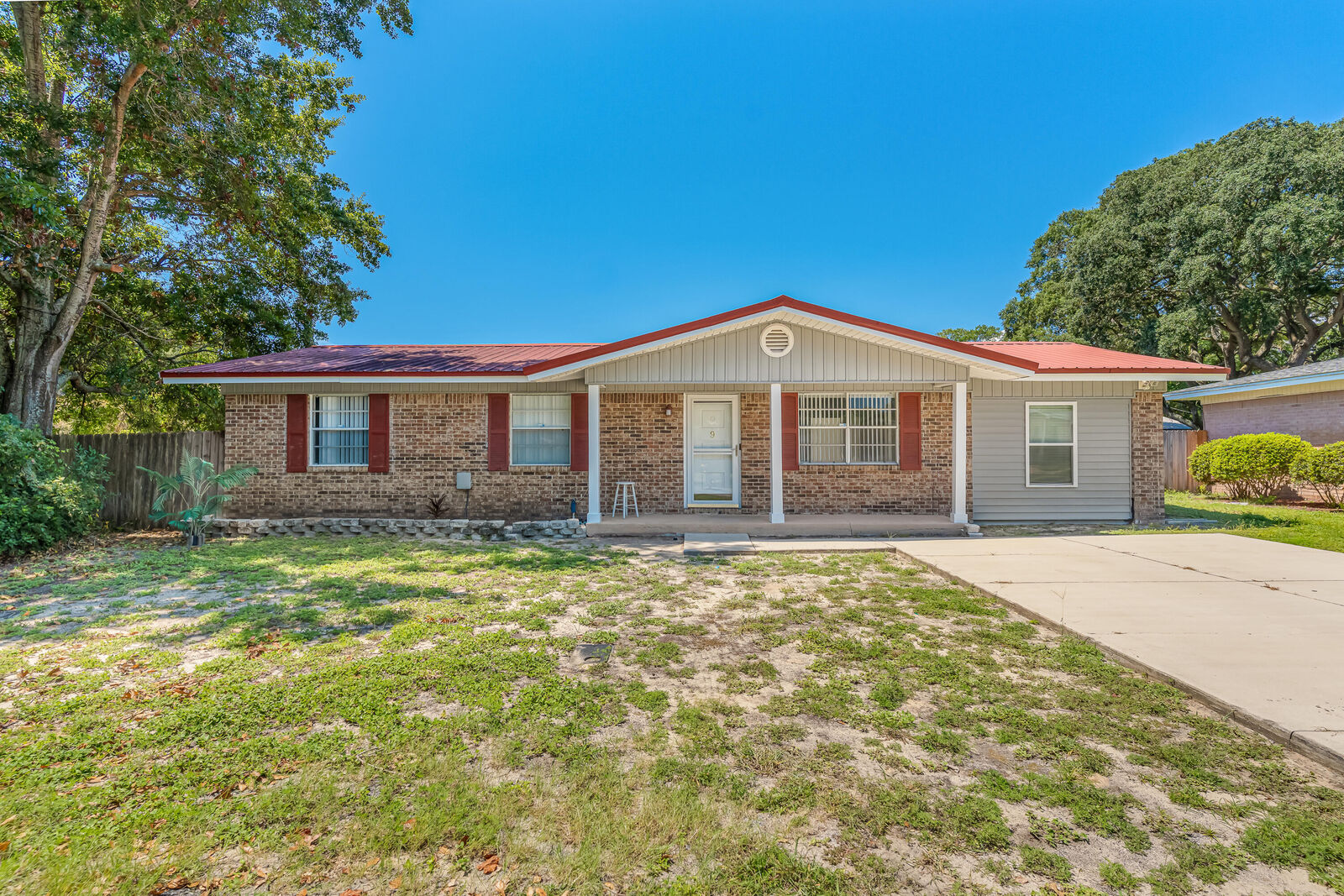 Property Photo:  9 Oak Lane  FL 32579 
