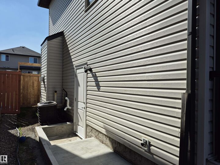 Property Photo: 3233 16A Avenue NW AB T6T 0P6