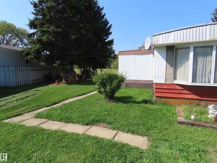 Property Photo: 5128 50 Street AB T0E 1V0