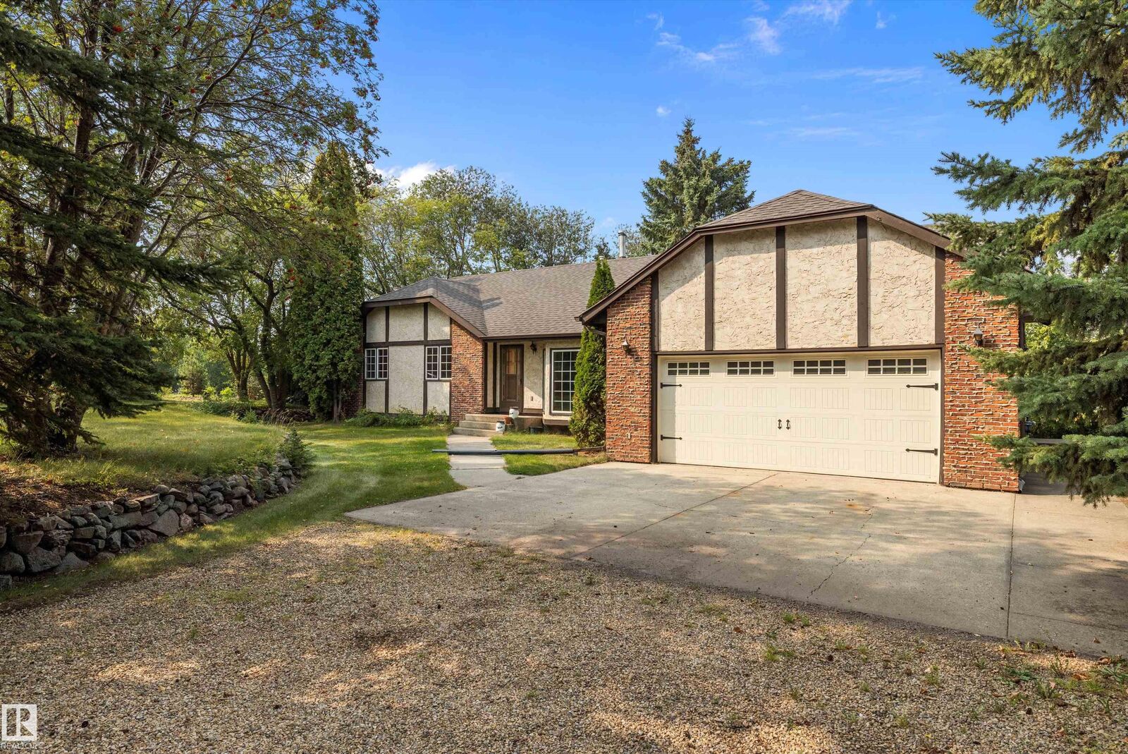 Property Photo: 24119 Twp Road 554 35 AB T8T 1X7
