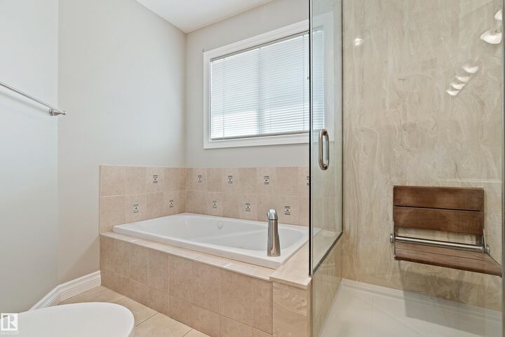 15216 49 Street NW  Edmonton AB T5Y 3C1 photo