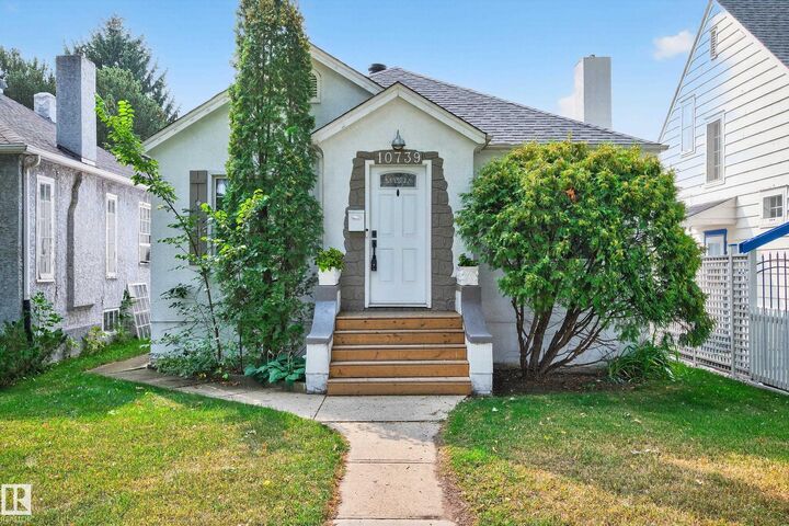 10739 80 Avenue NW  Edmonton AB T6E 1V7 photo