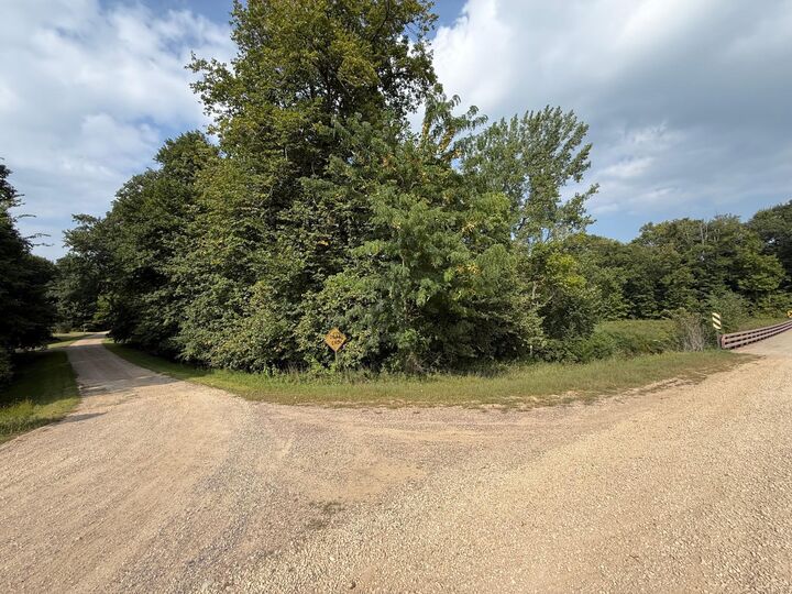 Property Photo: 38388 512th St MN 56003