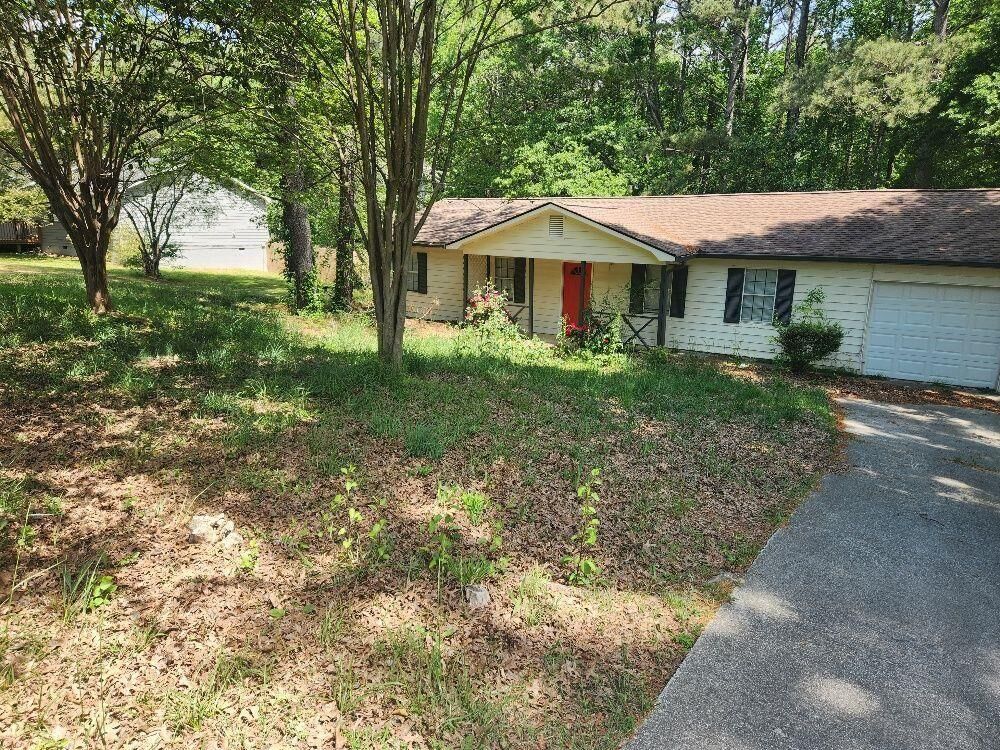 Property Photo: 3190 Grand Central Drive GA 30078