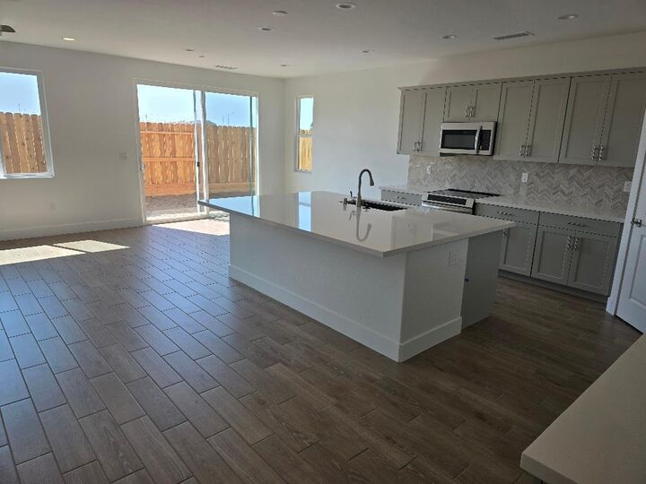 Property Photo:  2897 E Corteza Drive  CA 93730