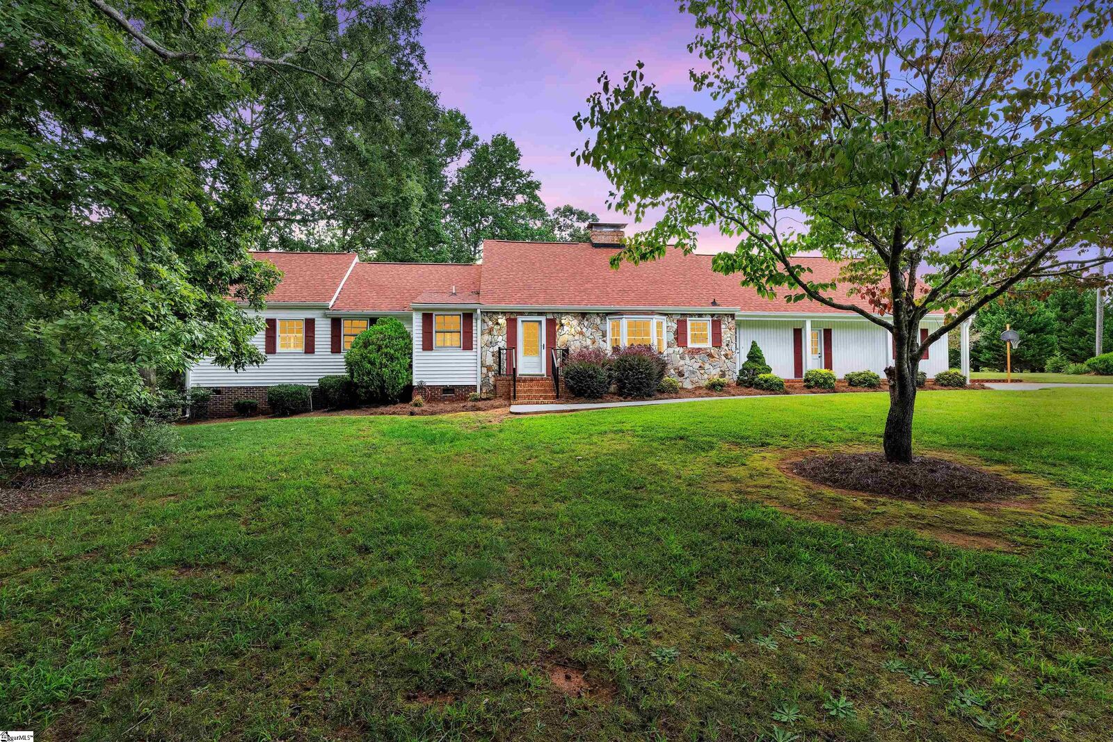 Property Photo: 819 J C Cooper Road SC 29644