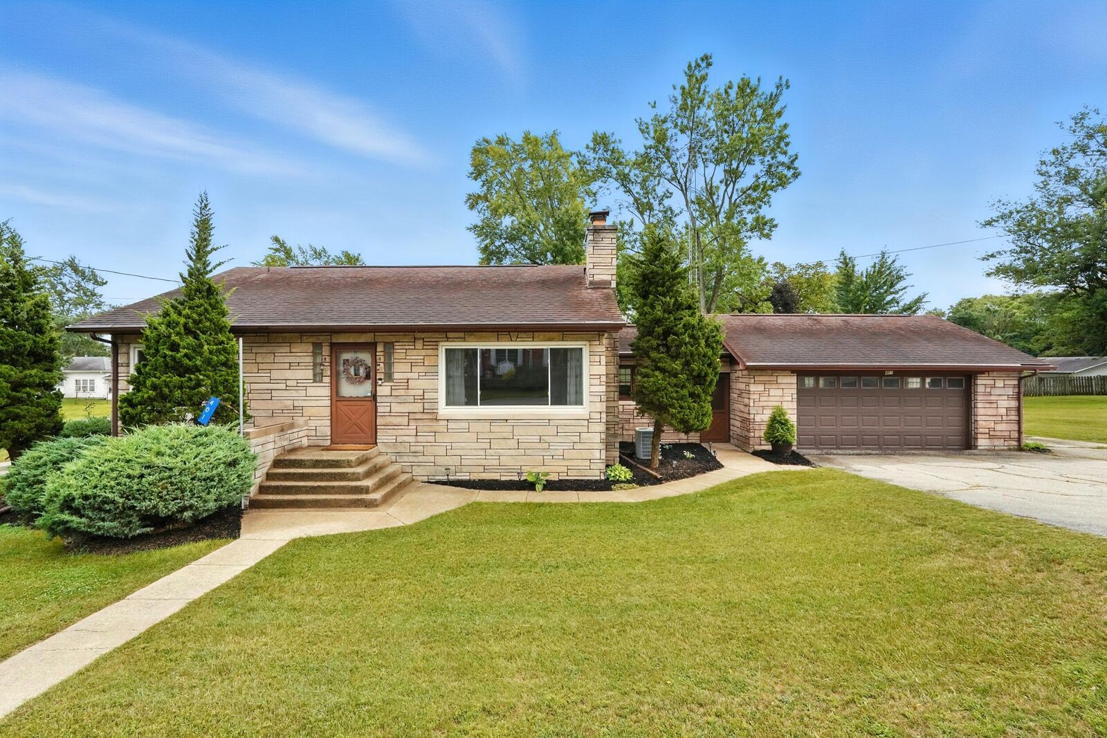 Property Photo:  401 10th Street  IN 46310 