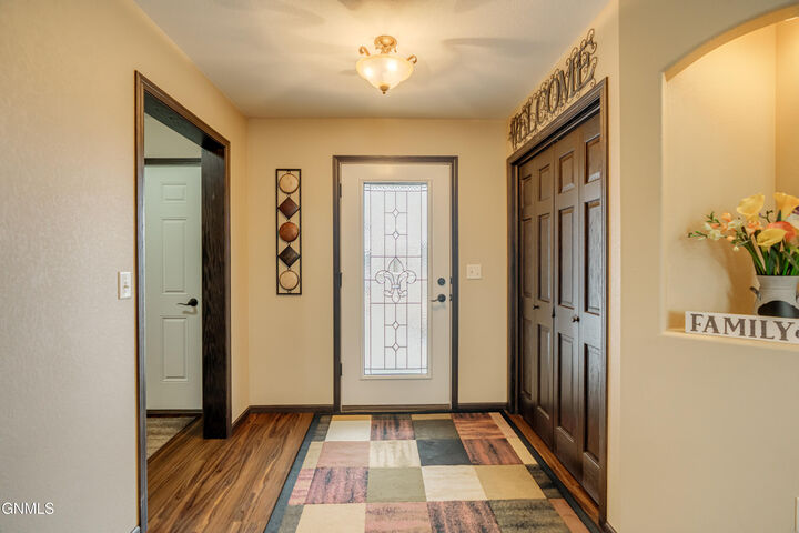 Property Photo:  13918 Saddlehorn Drive  ND 58503 