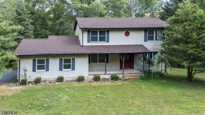 Property Photo: 6 Hampton Rd NJ 08867