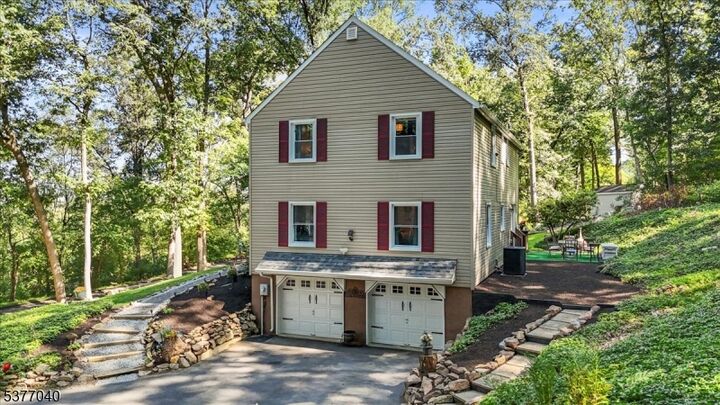 Property Photo: 104 Fox Run Rd NJ 08886