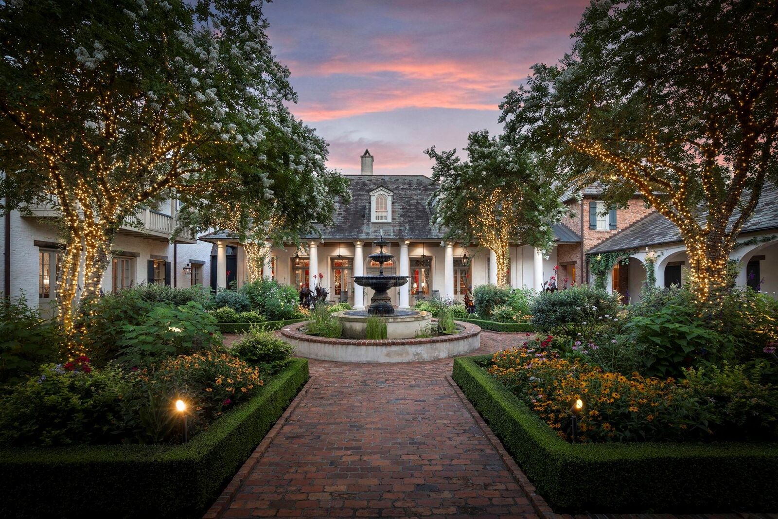 Property Photo:  2 Grand Colonial Drive  TX 77382 