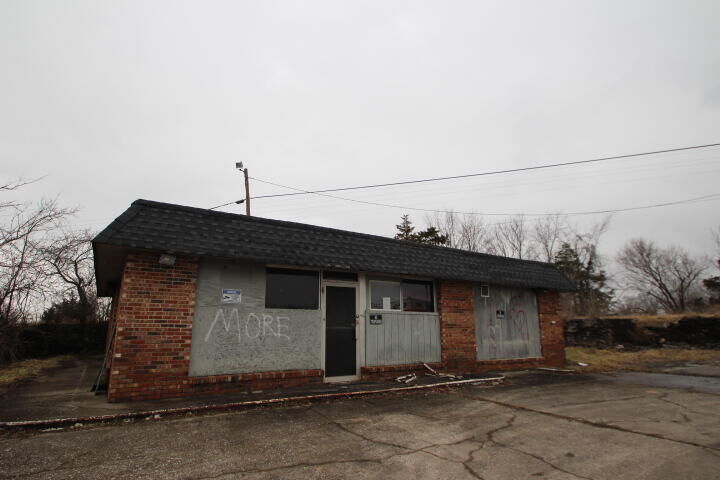 Property Photo: 1940 Willisburg Road KY 40342