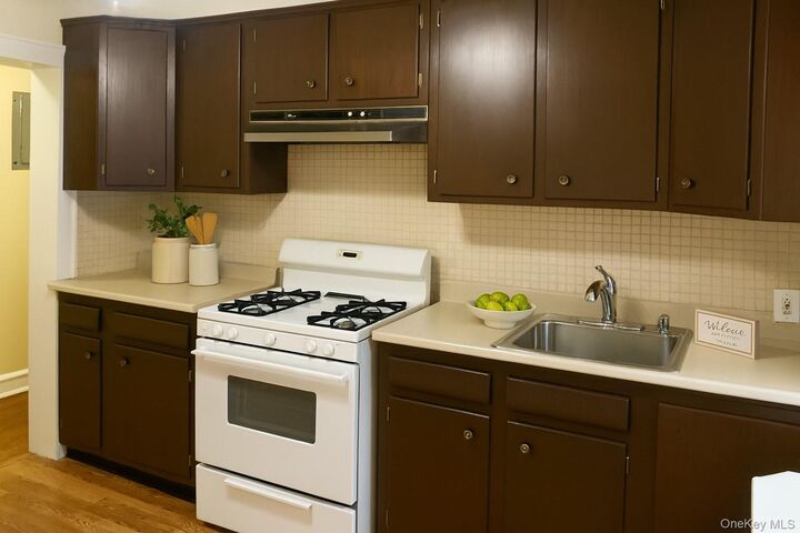 Property Photo: 21 Harding Drive 1W NY 10801