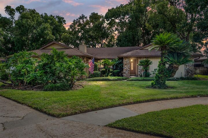 Property Photo:  290 Queensberry Court  FL 32779 