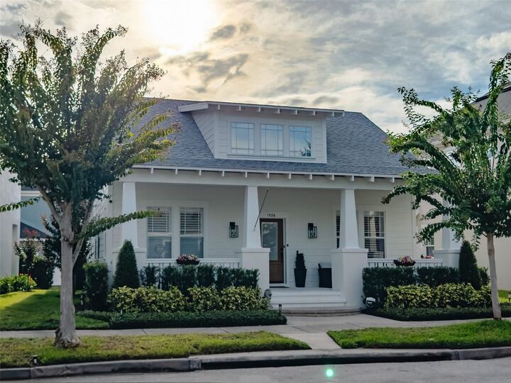 Property Photo: 1526 Almond Avenue FL 32814