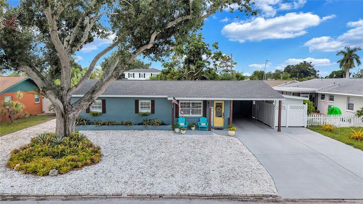 Property Photo: 5419 1st Avenue W FL 34209