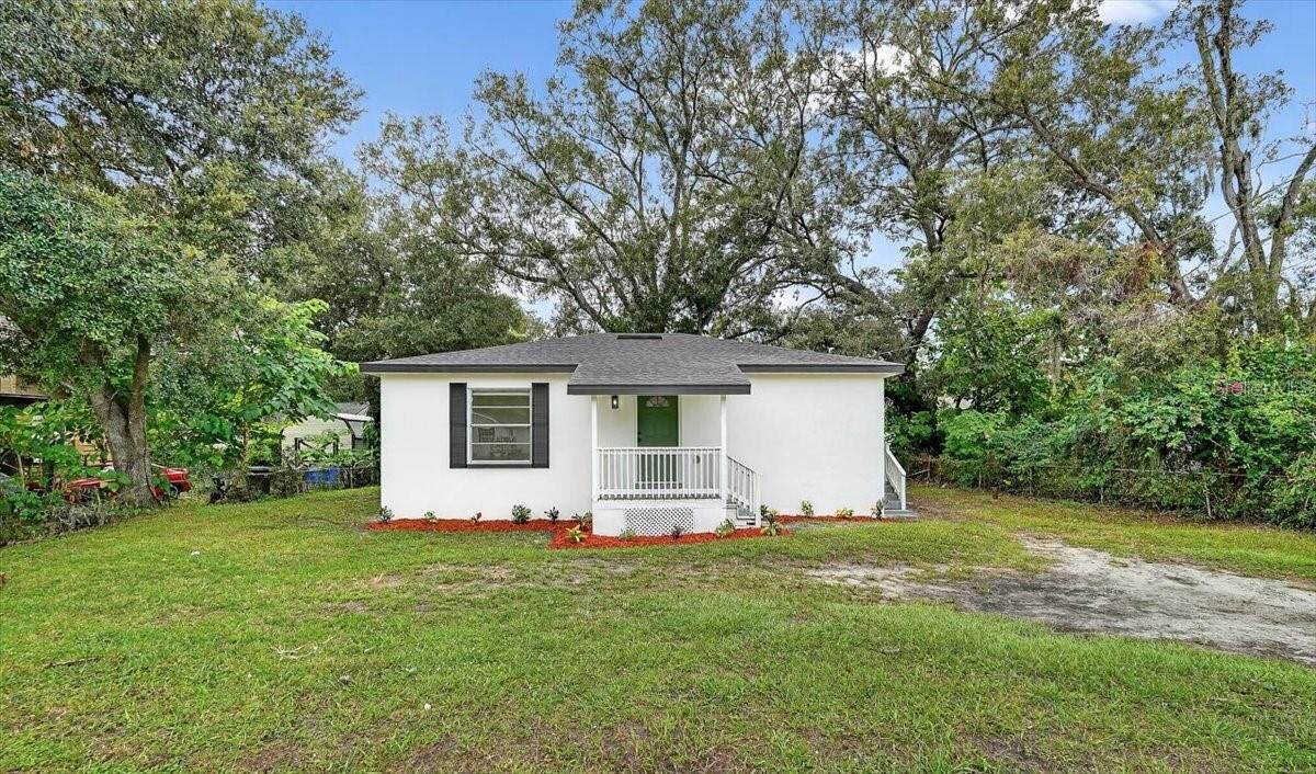 Property Photo:  3104 Orient Road  FL 33619 