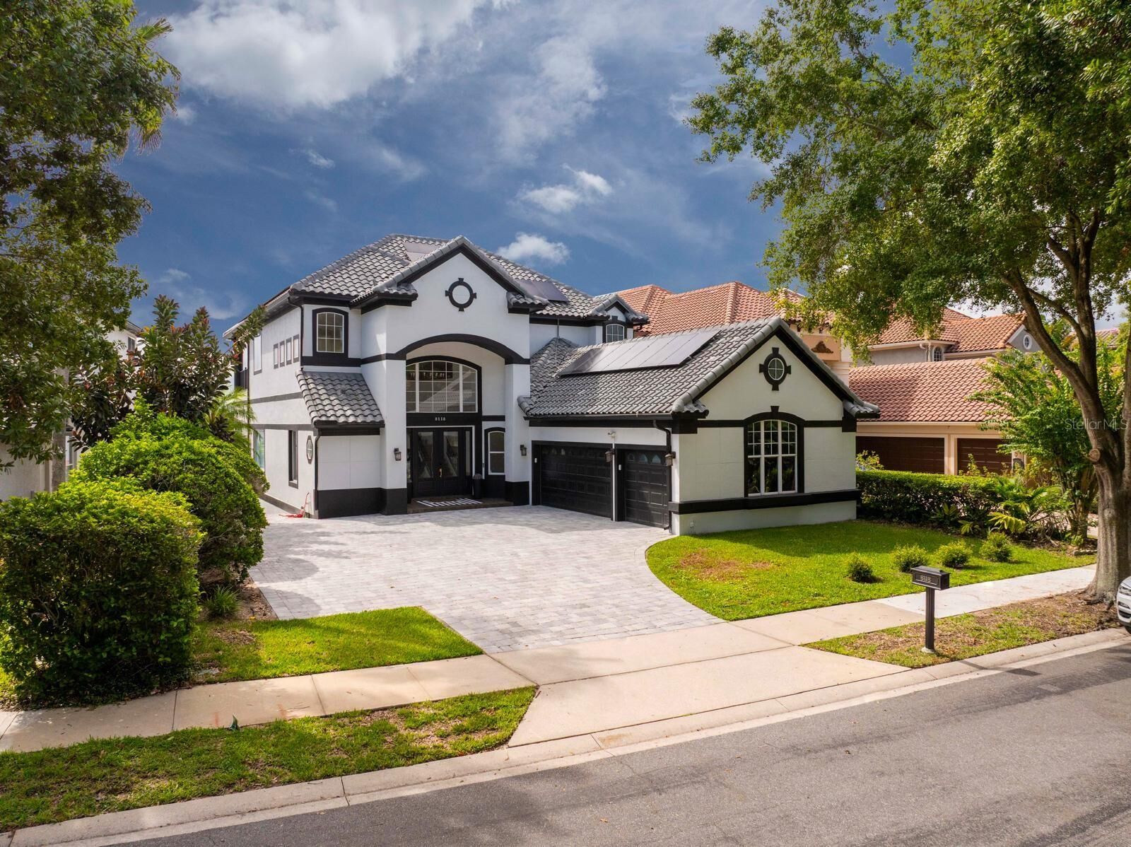 Property Photo: 8118 Firenze Boulevard FL 32836