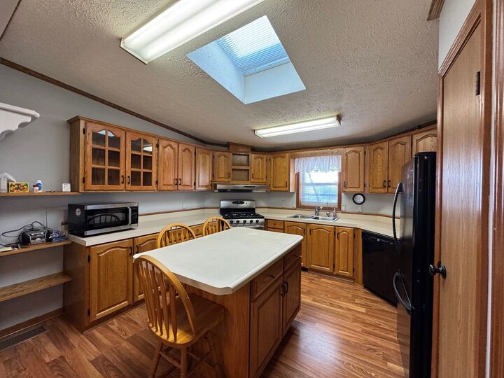 Property Photo: 801 Cayuga Trail IL 60152
