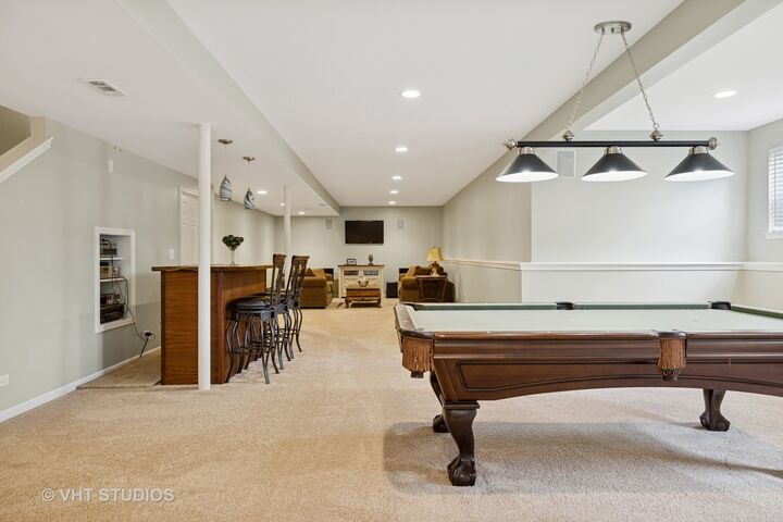Property Photo: 1484 Rolling Hills Drive IL 60014