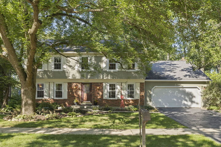 1625 Indian Knoll Road  Naperville IL 60565 photo