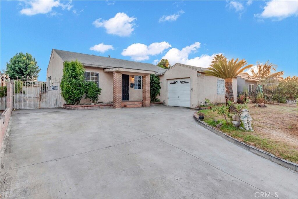 Property Photo:  9534 Loch Lomond Drive  CA 90660 