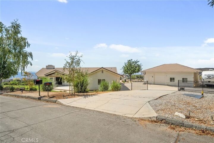 13288 Oak Crest Drive  Yucaipa CA 92399 photo