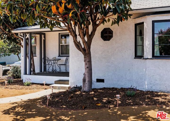 Property Photo:  5503 Cartwright Avenue  CA 91601 