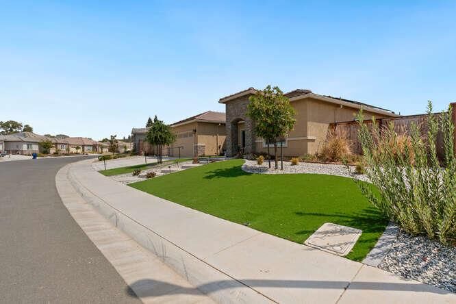 Property Photo: 906 Avalon Drive CA 95640