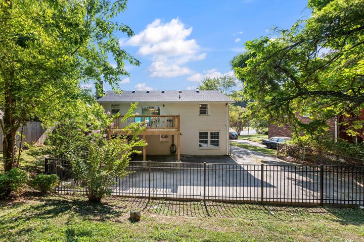 Property Photo: 4947 Sherman Oaks Dr TN 37211