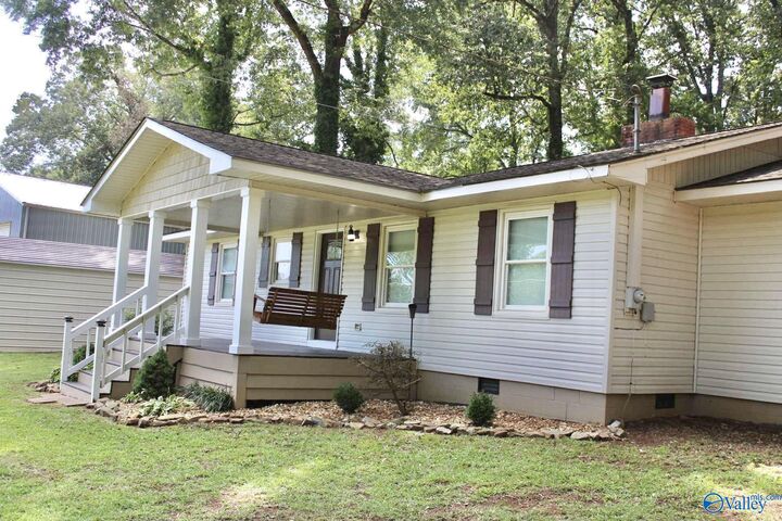 Property Photo: 336 Point Of Pines AL 35976
