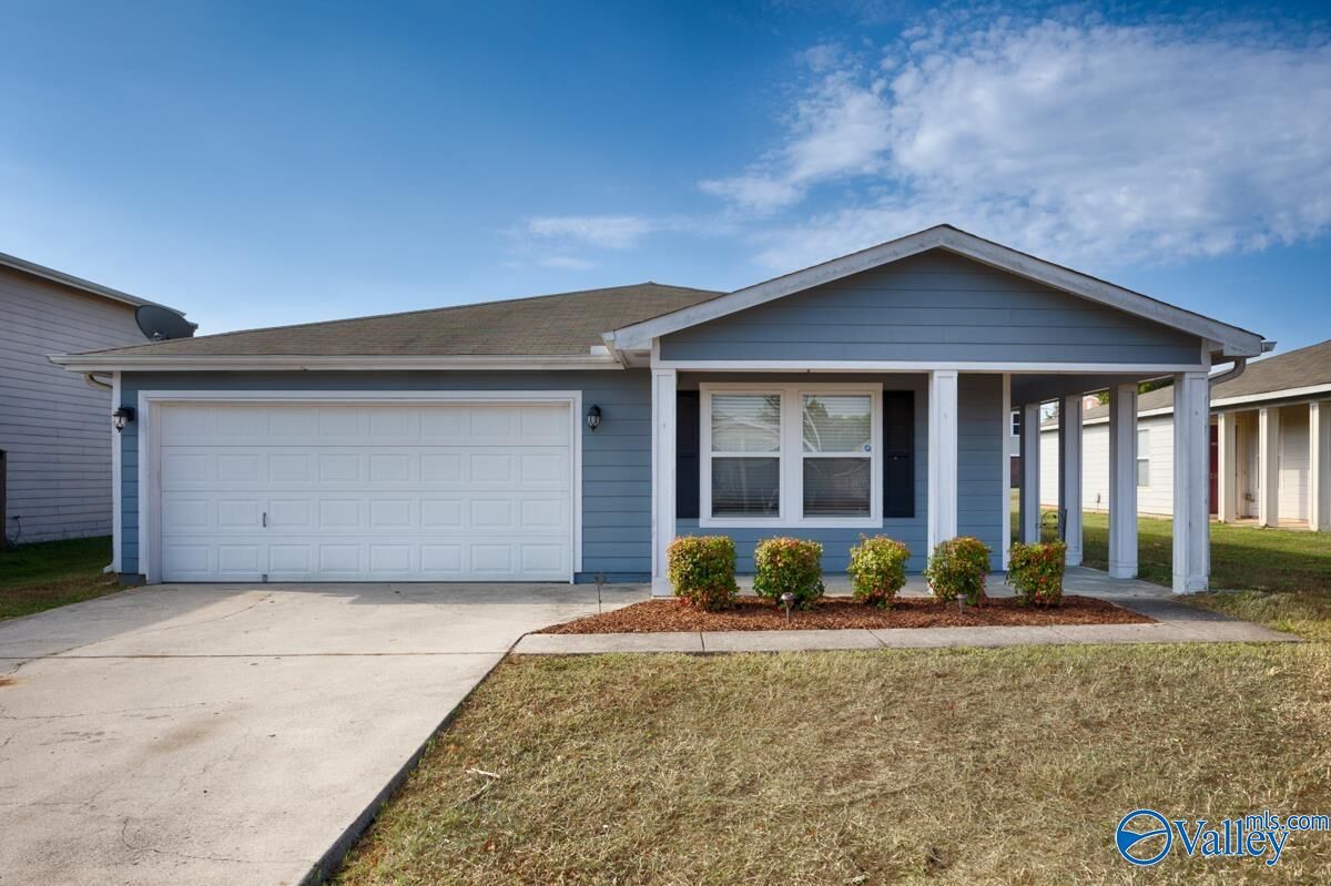Property Photo:  107 Leona Lane NW  AL 35757 