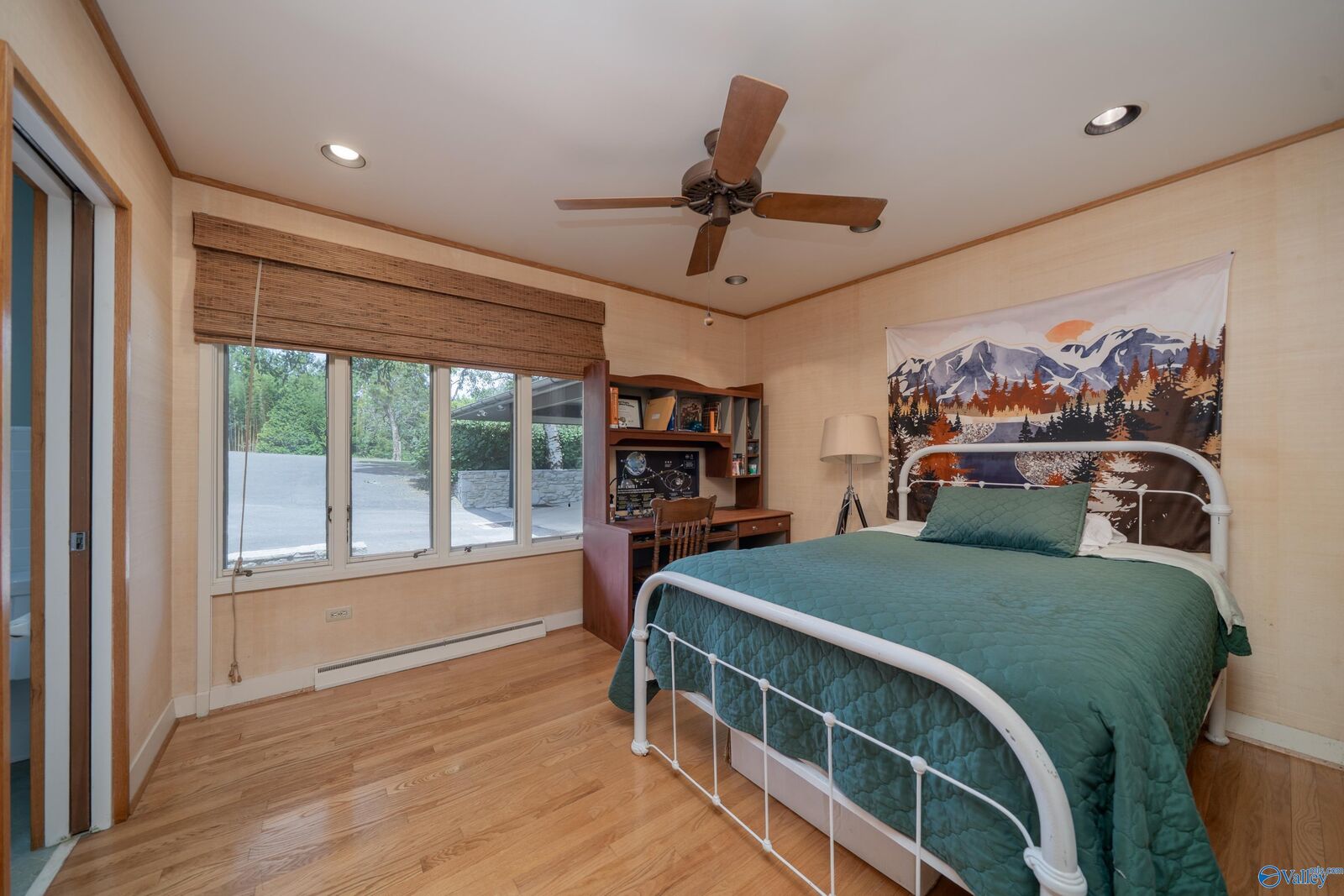Property Photo:  609 Cherokee Avenue  TN 37334 