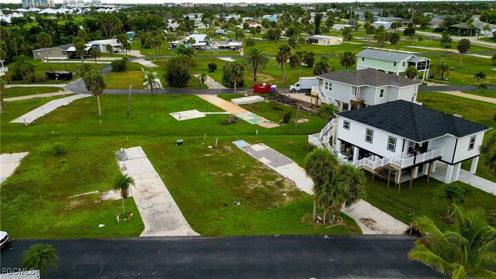 Property Photo: 13660 Gannet Drive FL 33908